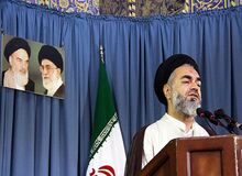 امام جمعه اصفهان: استکبار جهانی باید بداند ملت ایران راه مقاومت را انتخاب کرده وسختی های مشکلات اقتصادی را تحمل می کند