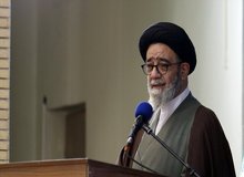 نماینده ولی فقیه در آذربایجان شرقی: استکبار جهانی به نظام اسلامی هجوم آورده/باید  روحیه ولایت‌پذیری را تقویت کنیم