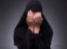 شوهرم با زن غریبه‌ ارتباط داشت، اعتراض کردم از خانه بیرونم انداخت