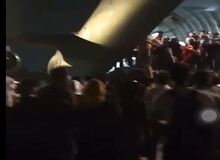  تلاش مترجمان و همکاران افغانستانی ارتش آمریکا برای سوار شدن به آخرین هواپیماهای ترابری/ FILM