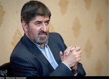 پیشنهاد مطهری به قوه قضاییه: احمدی‎نژاد را علنی محاکمه کنید