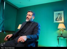 روزنامه جمهوری اسلامی: این حرف‌ها را می‌زنند تا گنبد و بارگاه ساختن برای شهید رئیسی را توجیه کنند؟
