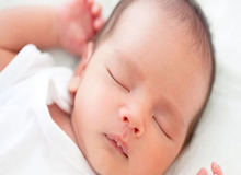 پر خوابی نوزادان چه زمانی خطرناک است؟ 
