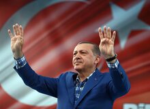 حمله الشرق الاوسط به اردوغان: ۱۷ سال در رأس قدرت بوده، هر کاری بتواند می‌کند تا ۱۰ سال دیگر هم بماند / ۱۵۰ هزار نفر را زندانی و ۲۰۰ رسانه را تعطیل کرده