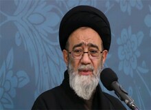 نماینده ولی فقیه در آذربایجان شرقی: نمایش لباس‌های زیر زنانه در لباس فروشی‌ها و قرار دادن آن‌ها در ویترین مغازه‌ها تاسف بار است