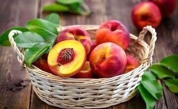 ۹ فایده شگفت انگیز و درمانی شلیل برای سلامتی