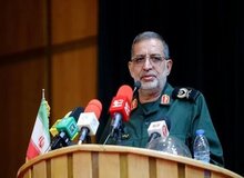 سردار نائینی:تصویری  که ترامپ دوره گرد قمارباز از ایران می‌سازد، اشتباه است/ دشمن ما را کشور عقب‌مانده و وابسته به روسیه و چین معرفی کرده/  باید مقابل دشمن آرایش جنگی بگیریم