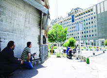 گفت و گو با مجروحان ٢ حادثه تروریستی دیروز؛ وقتی گلوله هایشان تمام می شد خودشان را منفجر می کردند!
