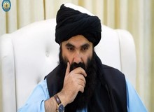 یک مقام سابق افغانستانی: وزیر کشور طالبان پس از کشته شدن سرکرده القاعده فرار کرده / احتمالا سراج الدین حقانی برای خروج از لیست سیاه آمریکا محل پنهان شدن الظواهری را لو داده