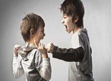 توصیه‌های یک روانپزشک درباره حفظ سلامت روان کودکان در مواجهه با اخبار اضطراب‌آور

