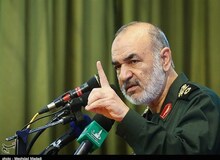 سردار سلامی خطاب به آمریکایی‌ها؛ هرگز خود را خلع سلاح نمی‌کنیم/با امنیت ایران دست و پنجه نرم نکنید
