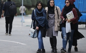رئیس دانشگاه علوم پزشکی ایران: در دانشگاه‌ و بیمارستان‌ ضوابطی برای پوشش وجود دارد که رعایت آن الزامی است / درحال حاضر دانشجوی ممنوع‌الورود نداریم