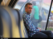 سرمربی صنعت نفت آبادان استعفا داد