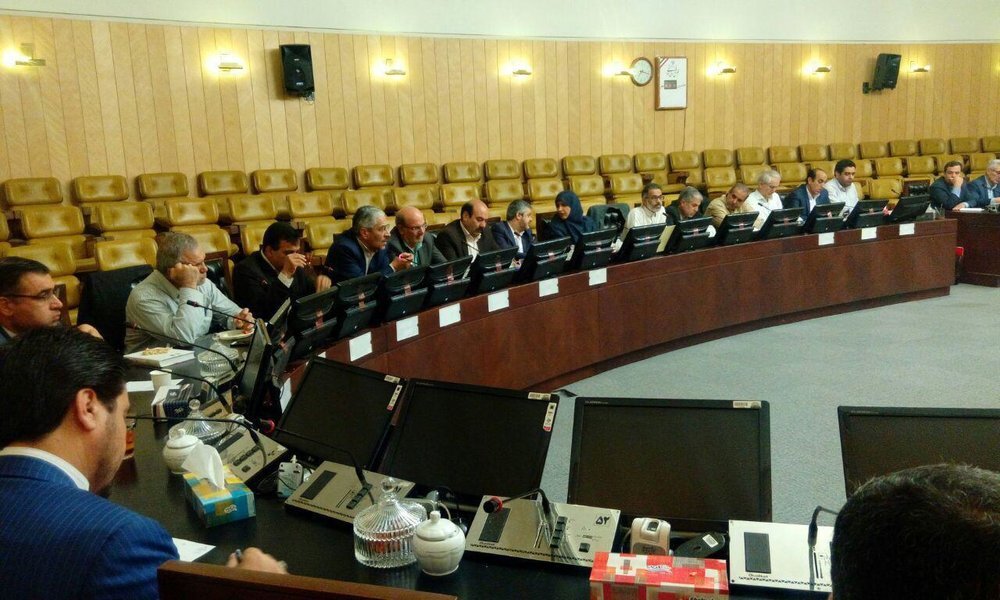 عضو فراکسیون امید: آقای عارف مخالف کاندیدا شدنش برای ریاست مجلس نیست!!