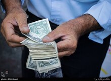 گزارش مستقیم از کف خیابان فردوسی؛ دلار را تا ۱۲ هزار و ۵۰۰ تومان می‌خرند
