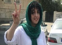 نرگس محمدی از تایید احکام زندان و شلاق خود و احضار به اوین خبر داد
