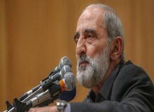 حمایت حسین شریعتمداری از نامه وزیر بهداشت به روحانی/ با فرمان «آتش به اختیار» باید این حرامخواران قاتل را قلع و قمع کرد