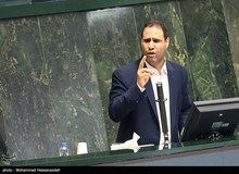 معلمی نداریم که زیر ۱۰ میلیون تومان حقوق بگیرد