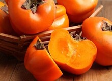 آیا خرمالو واقعا باعث انسداد روده می‌شود؟