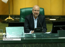 قالیباف: چرا باید گفت و گوی دو ایرانی در شبکه های مجازی برود خارج بعد برگردد؟