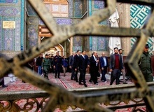 وزیر خارجه فرانسه در حرم امام علی(ع)+ تصویر
