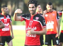 هواداران فولاد خطاب به کاپیتان ساسان: بازی نکن! 