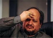 رفت و آمد شریعتمداری از  وزارتخانه/ رسانه دولت: استعفای وزیر صحت ندارد/ حضرتی: نگفتم شریعتمداری استعفا کرده است