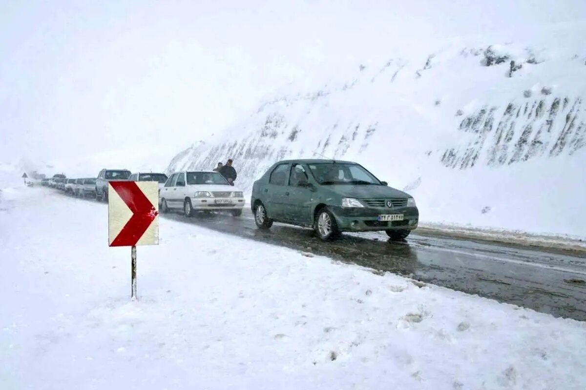 بارش برف و باران در جاده‌های ۸ استان/ این محورها مسدود هستند