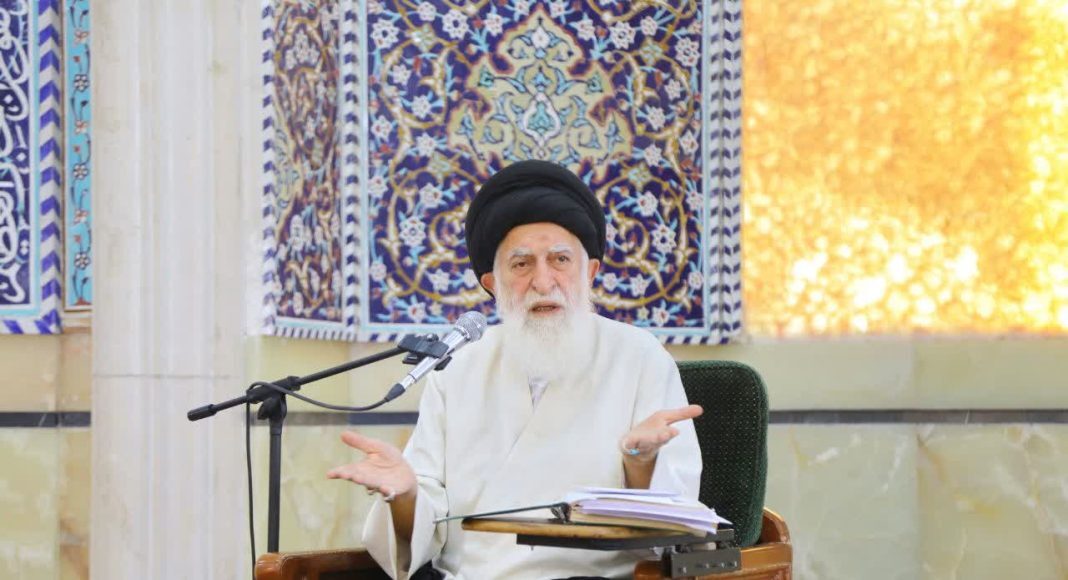 آیت الله علوی بروجردی: کارها با «شعار و آمار دروغ» پیش نمی رود/ مشکلات زیربنایی ما با گران کردن بنزین و نان حل نمی‌شود 
