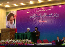 حضور حسن روحانی و سید حسن خمینی در جمع کارگران 
