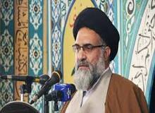 امام جمعه یاسوج: فضای مجازی حیا را از بین می‌برد چادر را از سر دختران ما در می‌آورد که خطرناک و وحشتناک است/در ساختمان سازی اخلاق مورد توجه قرار نمی گیرد چرا باید صدای خانواده دردیگر  واحد ها  شنیده شود همین ها عفت را از بین می برد