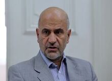 واکنش یک اقتصاددان به ماجرای حذف ارز ۴۲۰۰ تومانی/ فرشاد مومنی:  ۳۰ میلیارد دلار فساد از نحوه تخصیص ارز ۴۲۰۰ تومانی با اسامی وجود دارد