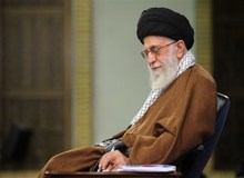 آیت الله خامنه ای: با پرهیز از همه‌ی آسیب های محتمل یا موهوم می توان سیاست افزایش نسل را اجرایی کرد