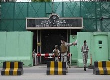 طالبان ۱۵ نفر از تظاهرکنندگان مقابل سفارت ایران در کابل را بازداشت کرد