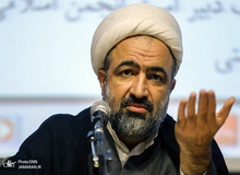 حمید رسایی خواستار توقیف اموال علی کریمی شد