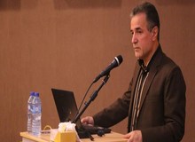 انصاری‌فرد: نمی‌دانم چرا تاج اصرار دارد ساکت همه جا باشد