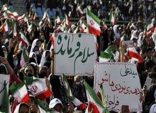 کیهان: سرود «سلام فرمانده» در دنیا با استقبال روبرو شده است/  شاعر سلام فرمانده برای رضای خدا کار انجام داده است
