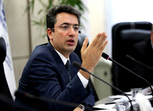 نایب رئیس اتاق بازرگانی:بیشتر فسادها در کشور ما از راه شنود کشف می شود/ چرا سپرده گذاران میلیاردی موسسات غیرمجاز پولشان را مطالبه نمی کنند؟!