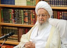 آیت الله مکارم شیرازی:لازم بود درباره مرگ خانم امینی نیروی انتظامی گزارش جدی از تحقیقات ارائه می‌داد/ دشمنان، فضای مجازیِ رها و مشکلات اقتصادی از علل اصلی حوادث اخیر است؛ تا این عوامل باشد، احتمال آشوب وجود دارد / اکثریت مردم پایبند به حجاب و عفاف هستند