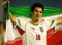 جایزه ۱۰۰ هزارتومانی برای علی دایی+ عکس