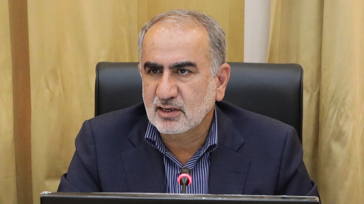 انتقاد تند عضو کمیسیون اقتصادی از بانک مرکزی: لجبازی بانک مرکزی باعث فرار سرمایه و کاهش ورود ارز شده