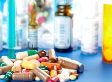 ببینید: هشدار رئیس کمیسیون بهداشت مجلس درباره موج کمبود دارو+ فیلم 