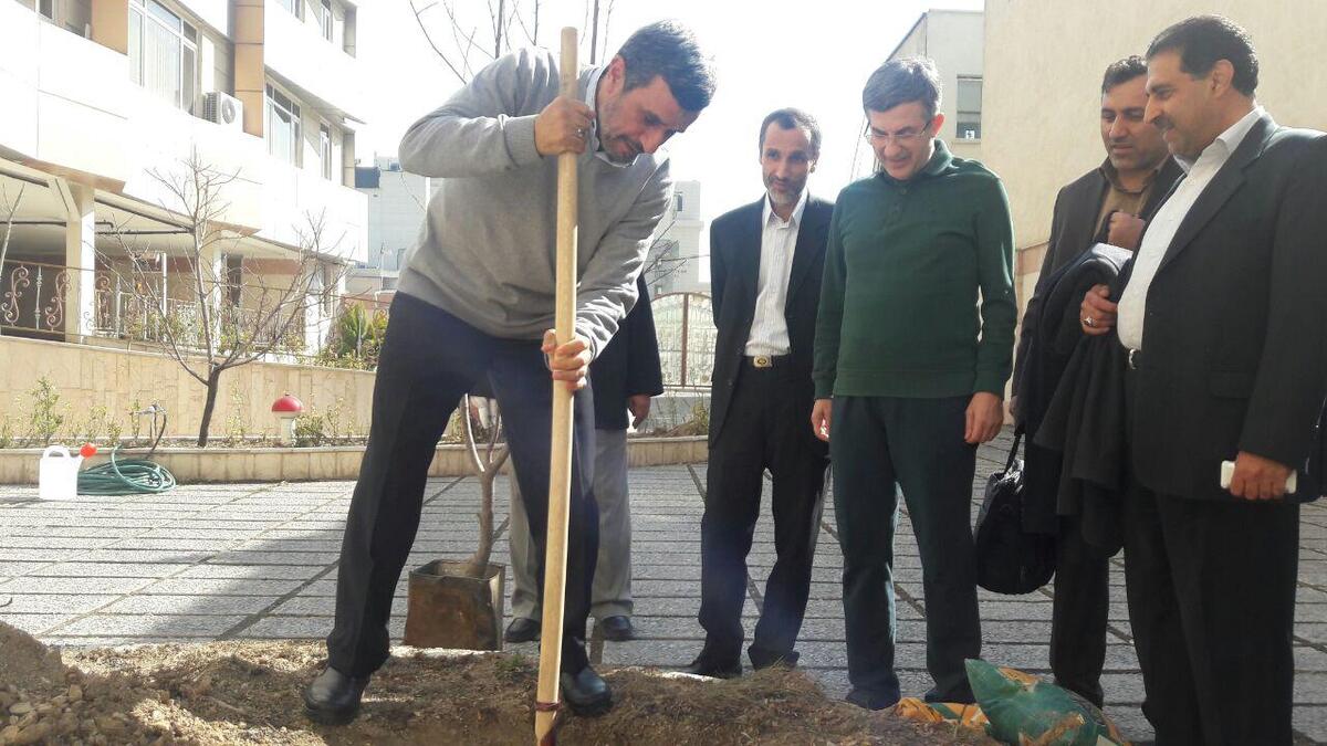 احمدی‌نژاد از رئیسی حمایت نکرد