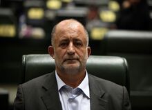 نادر قاضی پور: وزارت نیرو دریاچه ارومیه را گروگان گرفته است/ مخبر برای حل مشکل پروژه انتقال آب به دریاچه ارومیه، باید وارد عمل شود