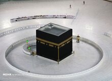 عربستان، بوسیدن و لمس خانه خدا را ممنوع کرد
