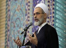 امام جمعه قم: نسل جدید ما باید به انقلاب اسلامی افتخار کند