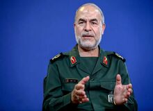 معاون سیاسی سپاه: جریانی در داخل، نسخه‌ تسلیم شدن مانند مدل ژاپن و آلمان را مطرح می‌کند