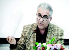 مهرآئین جامعه‌شناس روی آنتن زنده: کشور گرفتار استبداد است +فیلم 