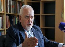 پاسخ ظریف به زاکانی: بابت نشر اکاذیب عذرخواهی کند، تا نیاز به شکایت نباشد/ مذاکرات از زمان احمدی نژاد با مذاکرات محرمانه‌ مستقیم با آمریکا آغاز شد
