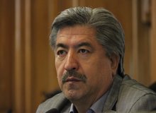 دستان پشت پرده و خرابکارانه پشت حادثه واژگونی اتوبوس دانشگاه آزاد وجود دارد/ بنا به چند دلیل احتمال می دهم اتوبوس دانشگاه آزاد در روز حادثه دستکاری شده باشد / عدم حضور طهرانچی در جمع معترضان شبهه برانگیز است